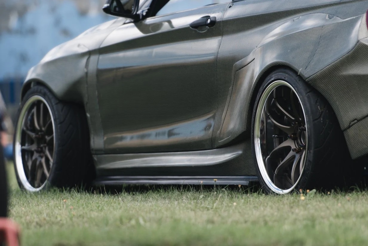 F22 Sideskirts - Image 3
